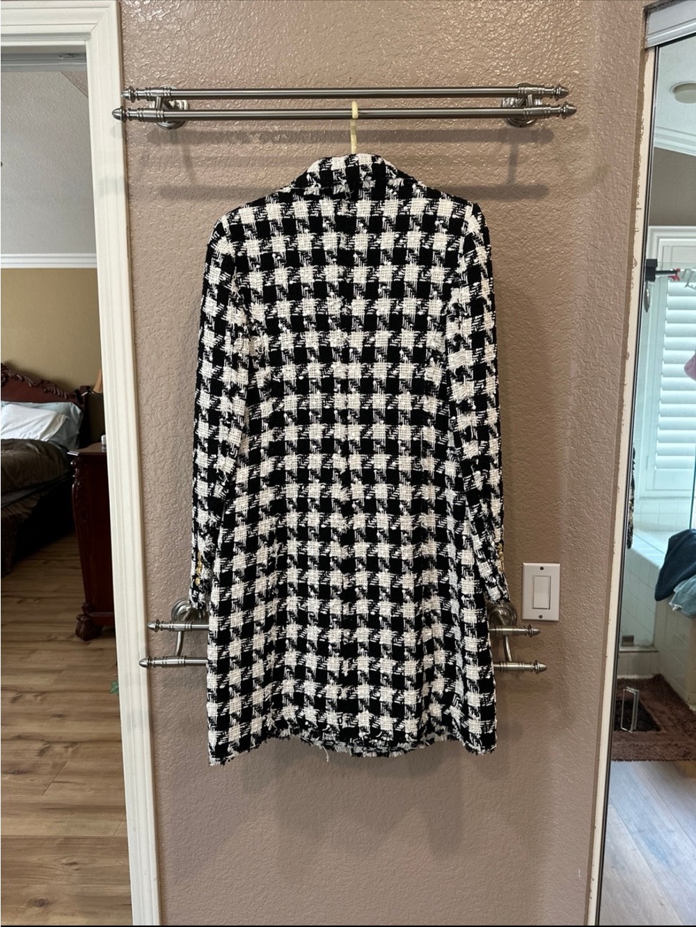 ZARA Black & White Houndstooth Double-Breasted Blazer - Picture 2 of 7
